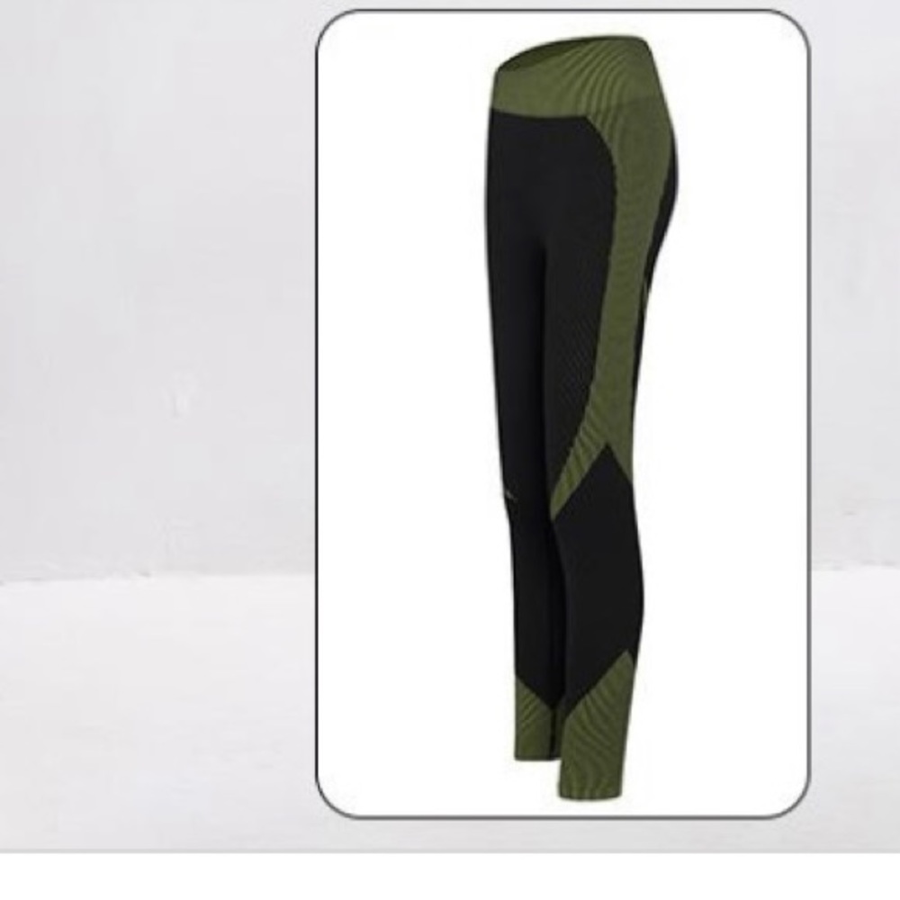 High Waisted Patch design Yoga Pant Army Green/Black Sz Medium - Picture 3 of 3